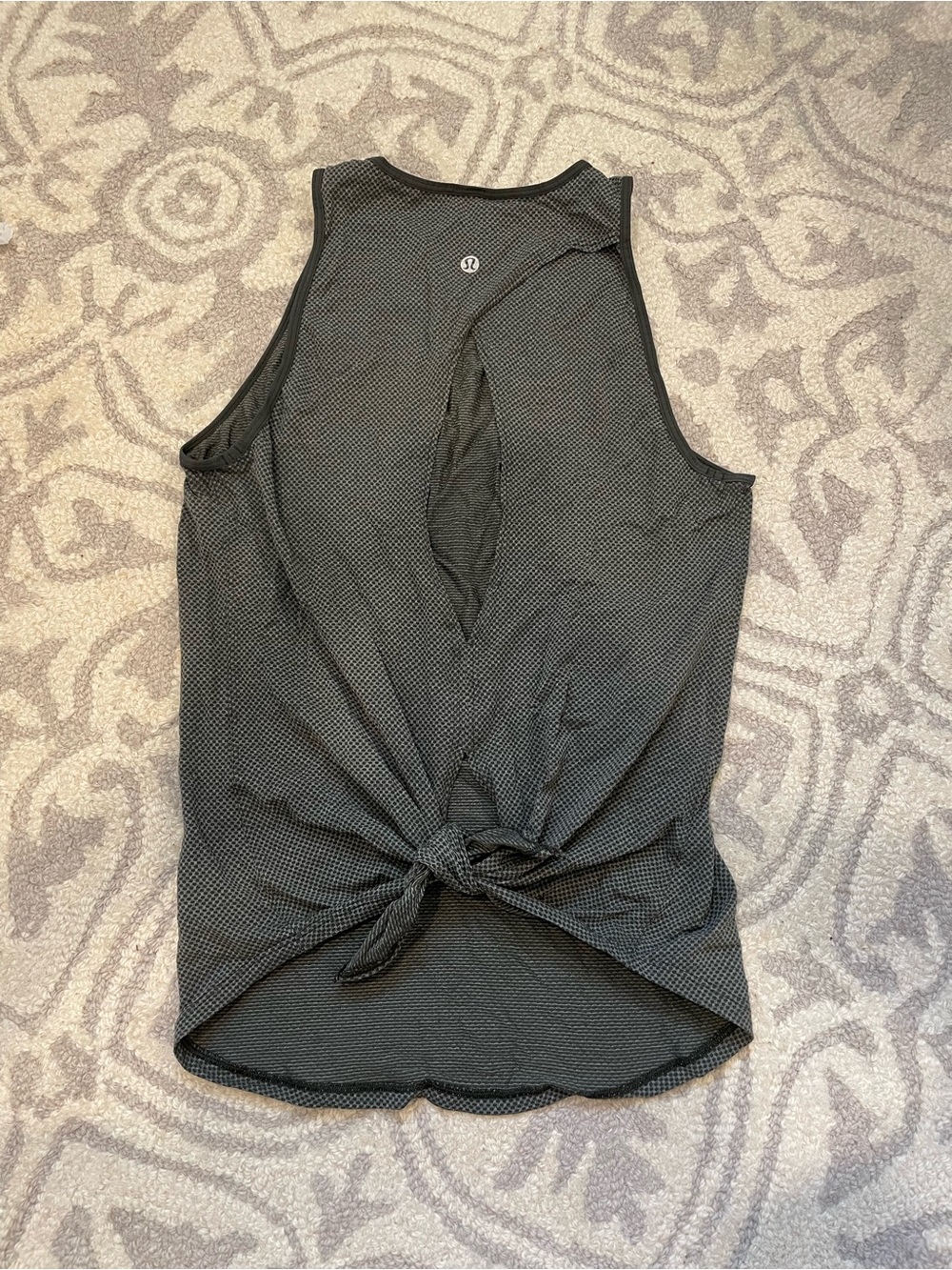 Lululemon green tie back tank top